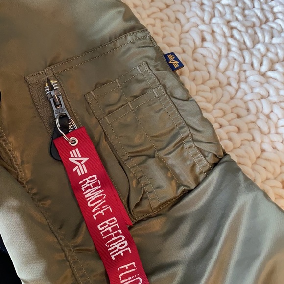 Alpha Industries Limited Edition Embroidered Japan Bomber Jacket - Picture 9 of 10